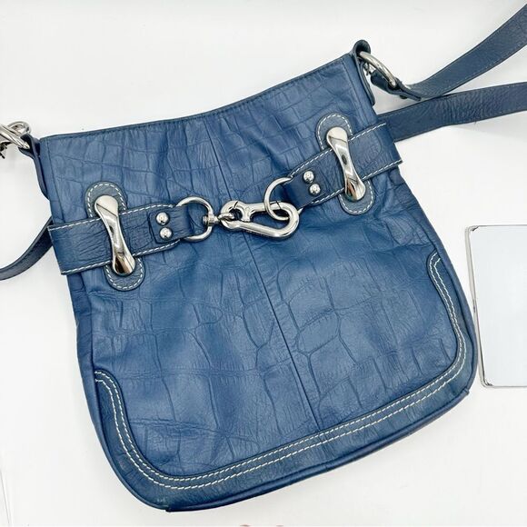 B‎ MAKOWSKY Denim Blue Textured Leather Convertible Shoulder/Crossbody Bag - Picture 1 of 15